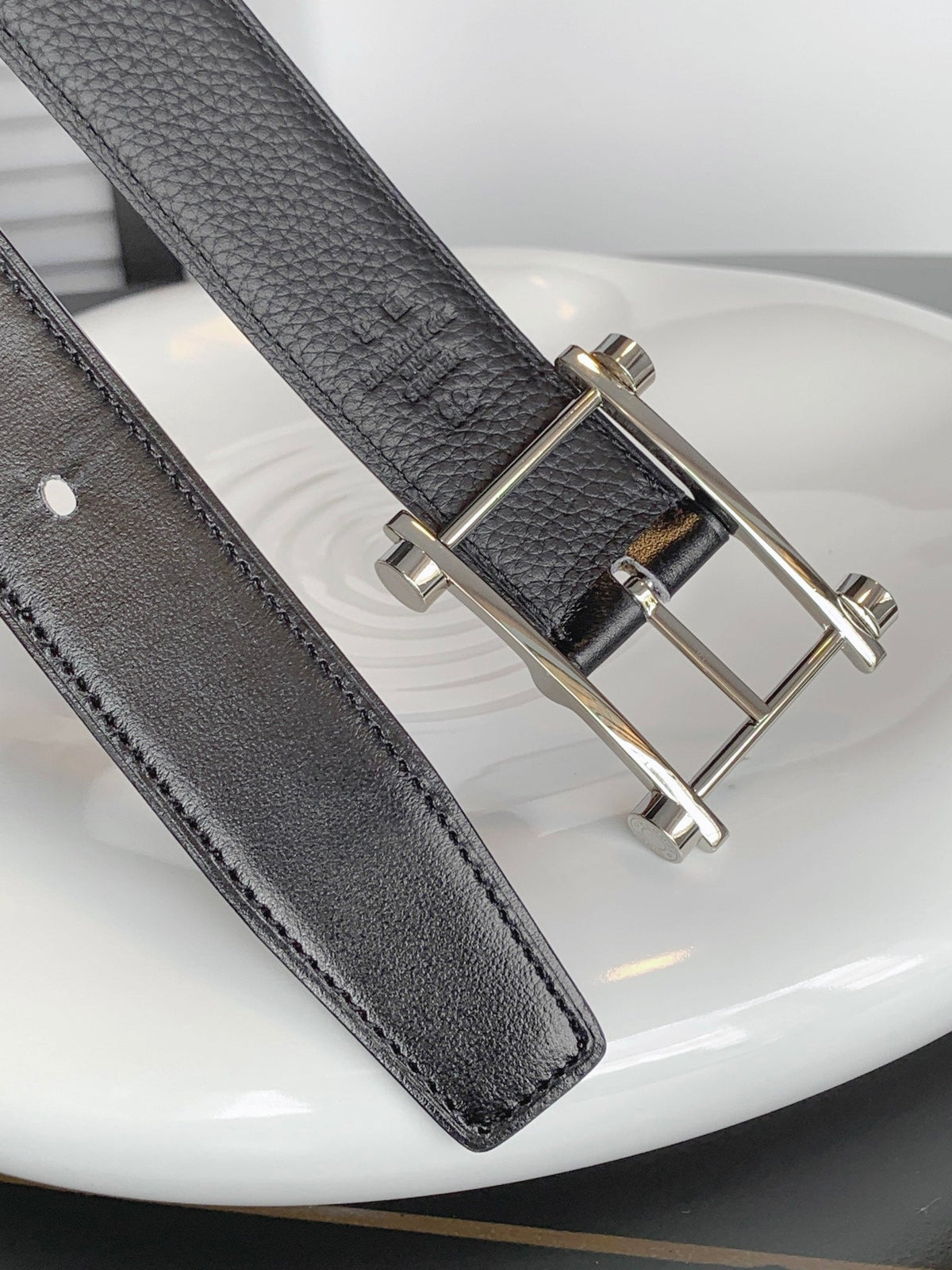 HM REVERSIBLE BLACK LEATHER STRAP 32 MM SILVER HARDWARE