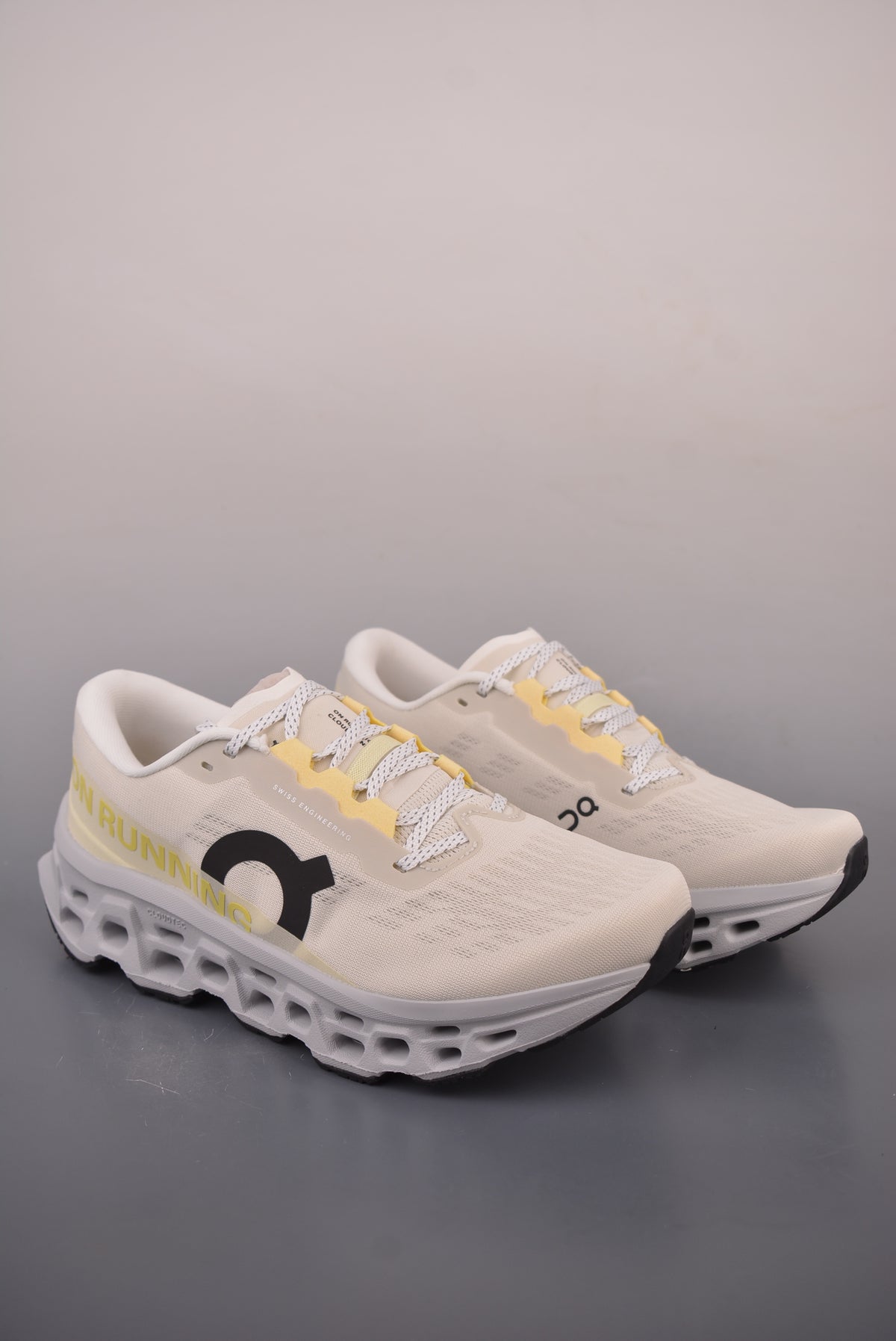 On Running Cloudmonster 3 "Ivory / Ivory"