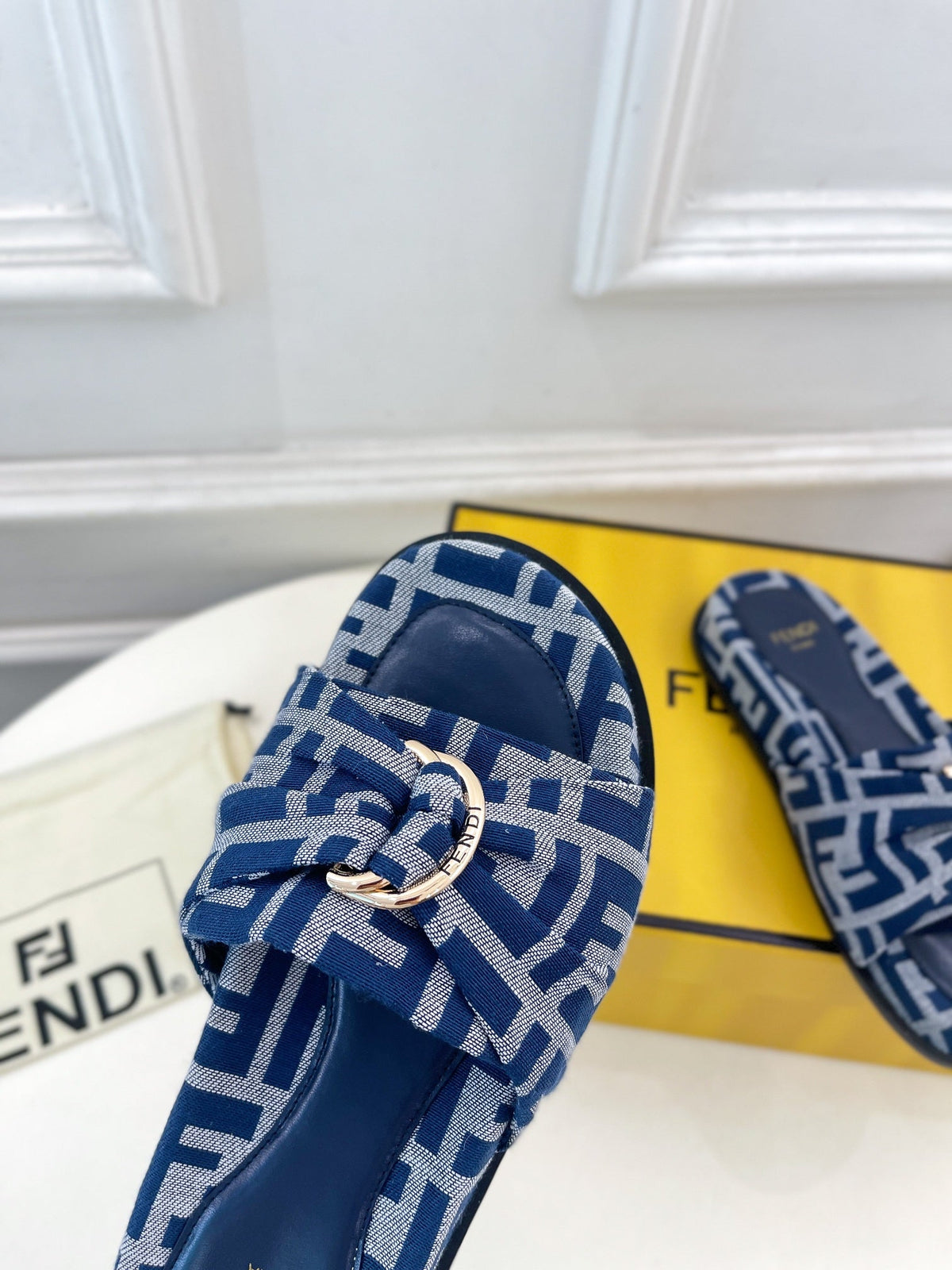 FENDI FLAT SLIPPER IN NAVY BLUE MONOGRAM JACQUARD FABRIC WITH GOLD HARDWARE