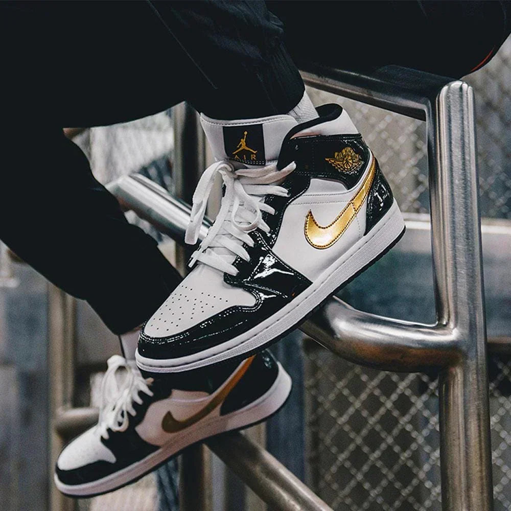 Air Jordan 1 Mid 'Patent Black White Gold'